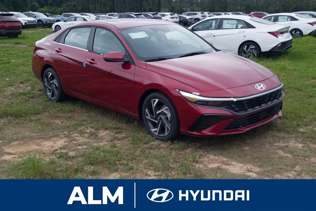 2025 Hyundai Elantra Limited photo 1