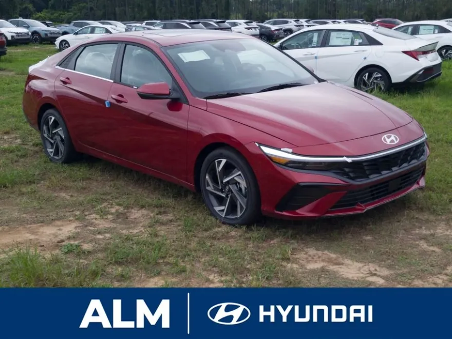 2025 Hyundai Elantra Limited photo 1