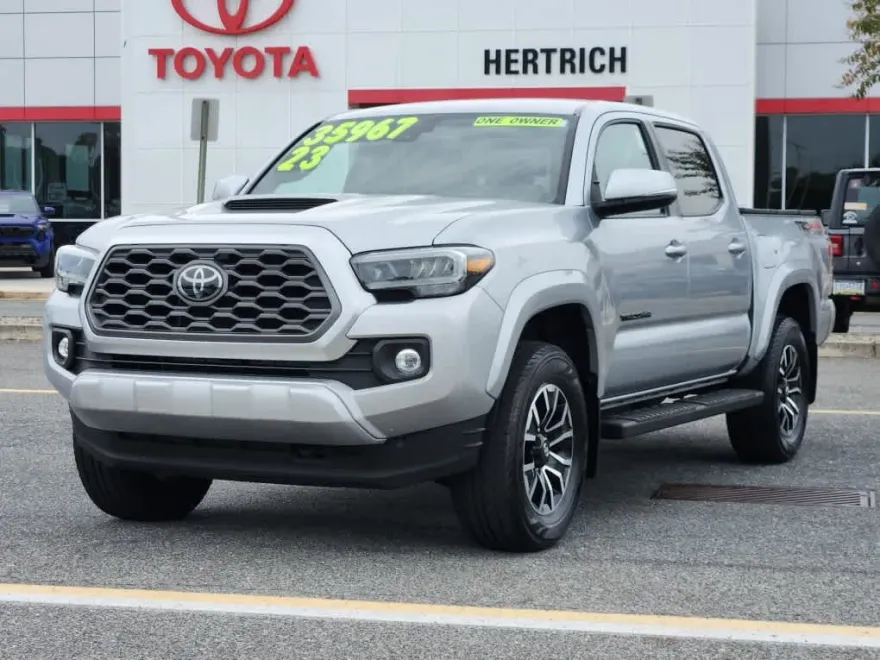 2023 Toyota Tacoma TRD Sport Double Cab V6 photo 1