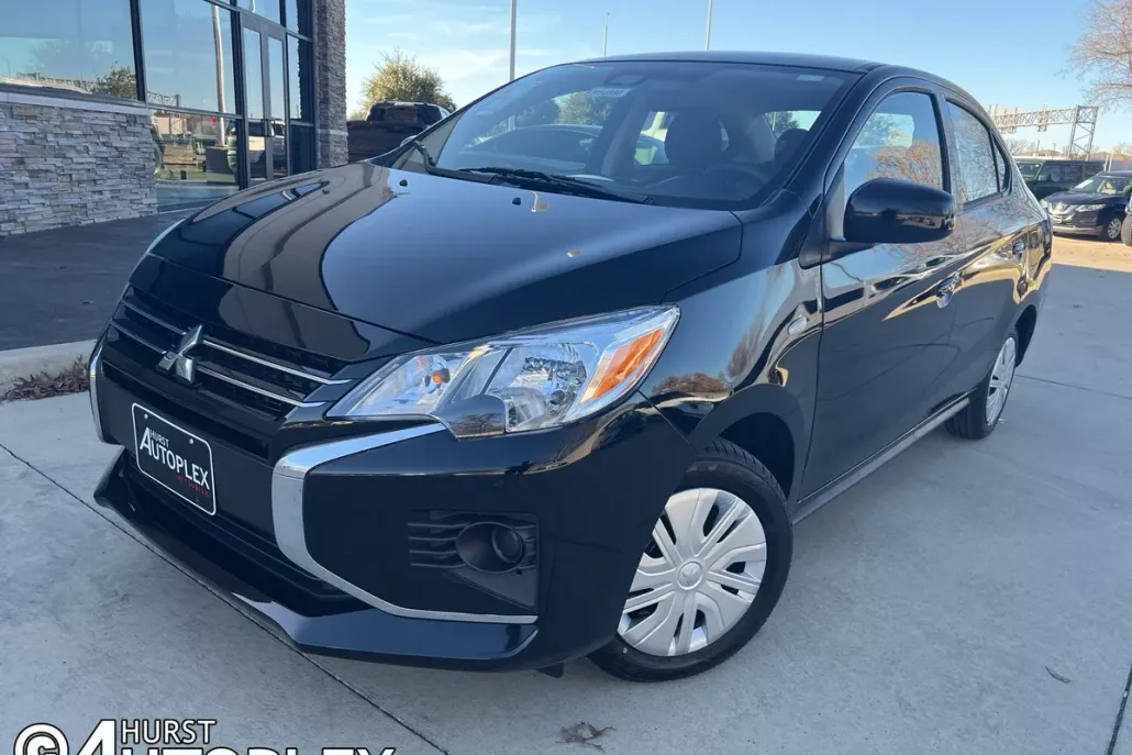 2024 Mitsubishi Mirage G4 ES photo 1