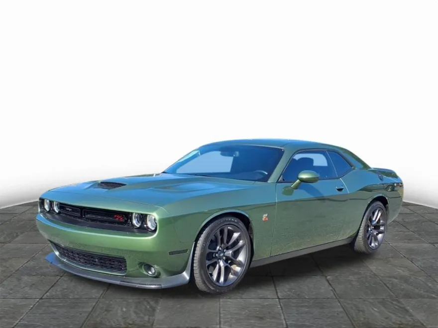 2023 Dodge Challenger R/T Scat Pack photo 1