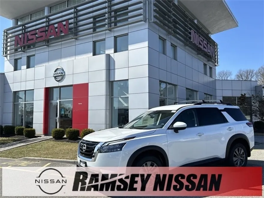 2025 Nissan Pathfinder SV photo 1