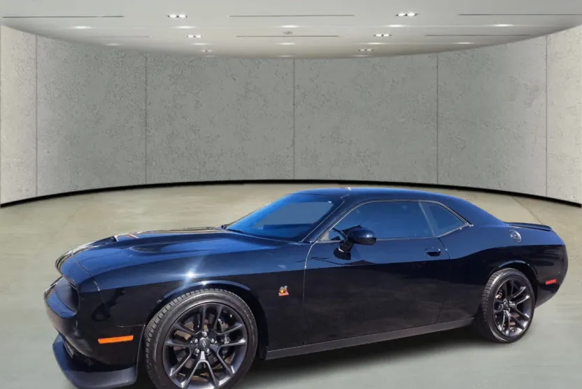 2023 Dodge Challenger R/T Scat Pack photo 1