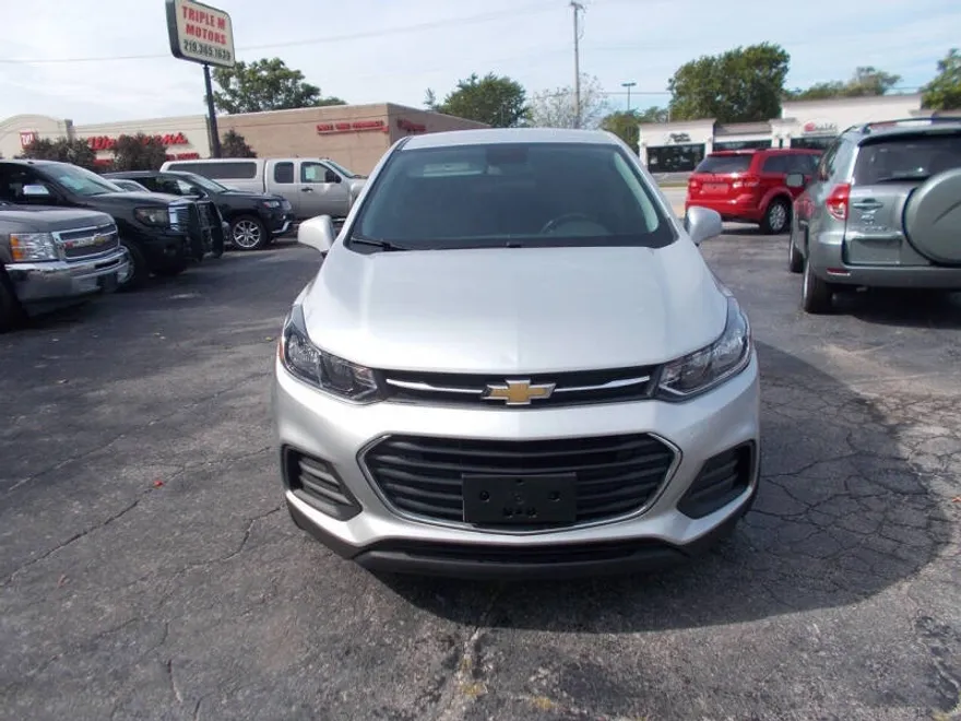 2020 Chevrolet Trax LS photo 1