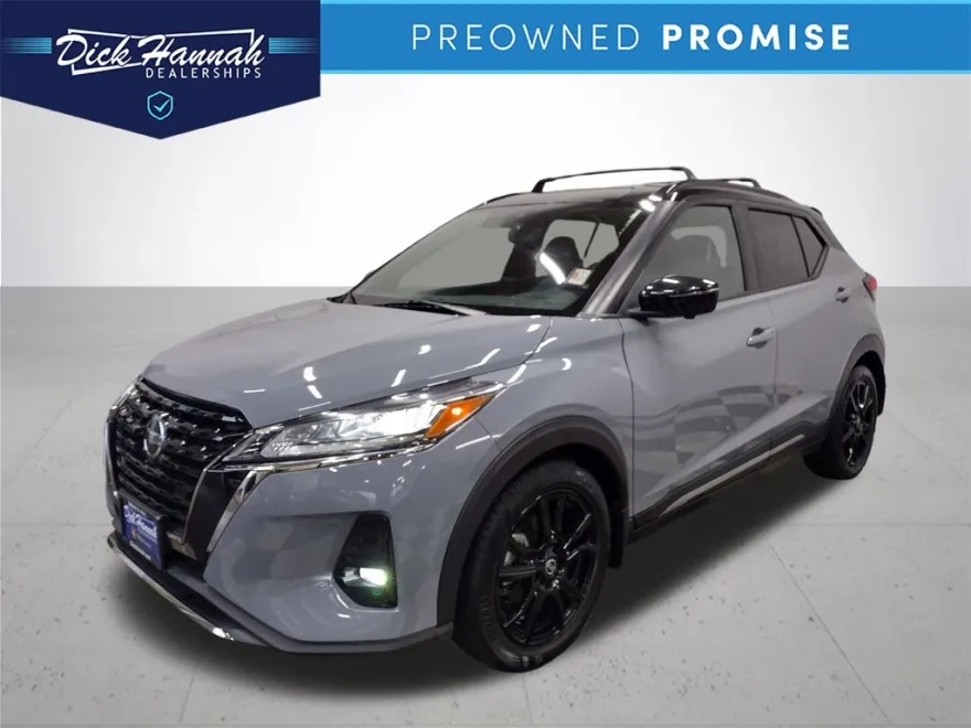 2021 Nissan Kicks SR photo 1