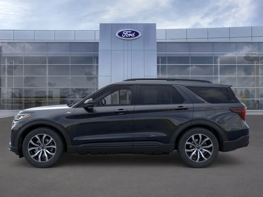 2025 Ford Explorer ST-Line photo 1