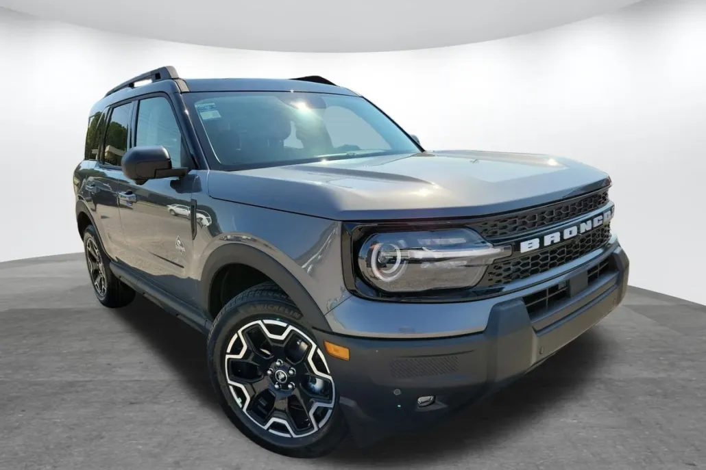 2025 Ford Bronco Sport Outer Banks photo 1