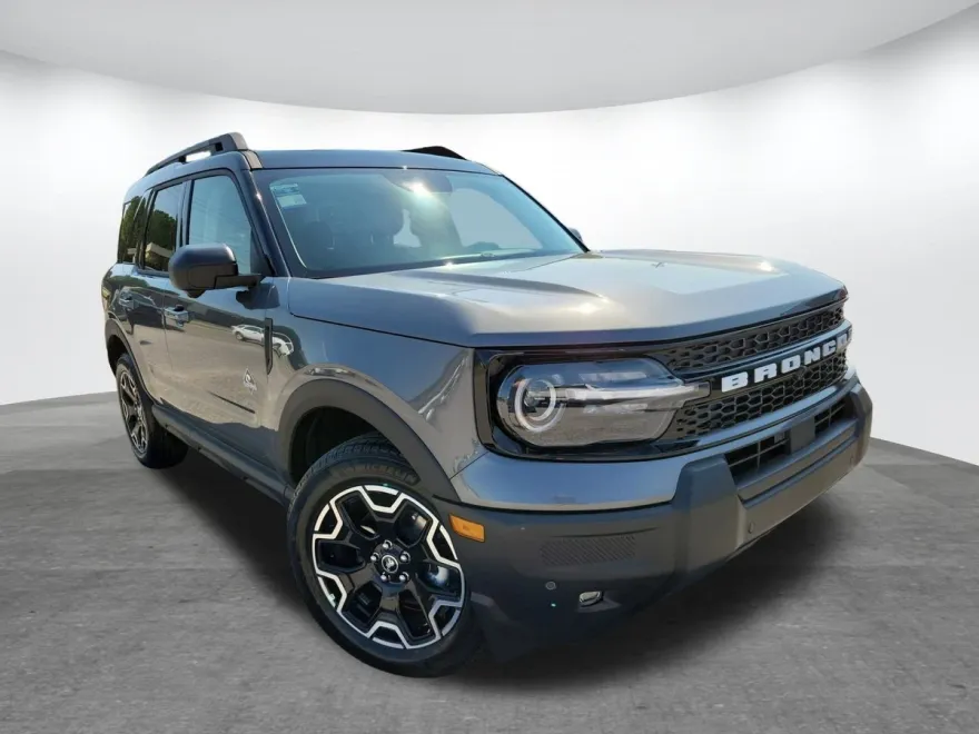 2025 Ford Bronco Sport Outer Banks photo 1