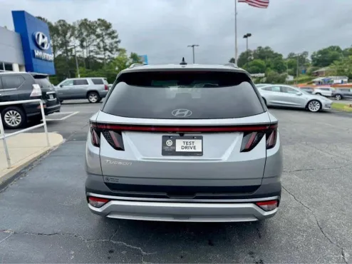 2025 Hyundai Tucson SEL Convenience photo 4
