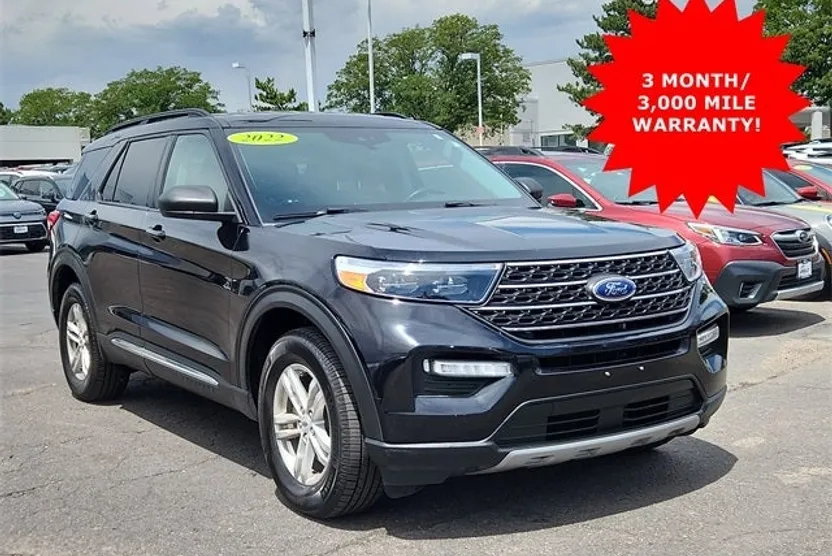 2022 Ford Explorer XLT photo 1