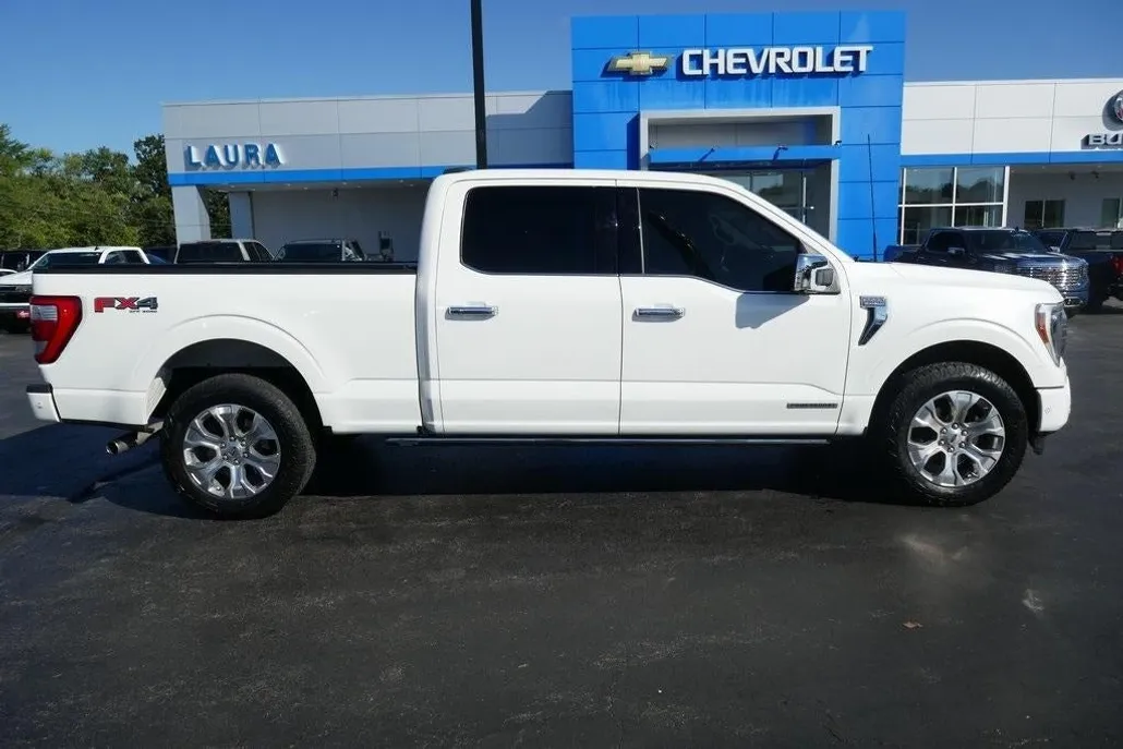 2023 Ford F-150 Platinum photo 1