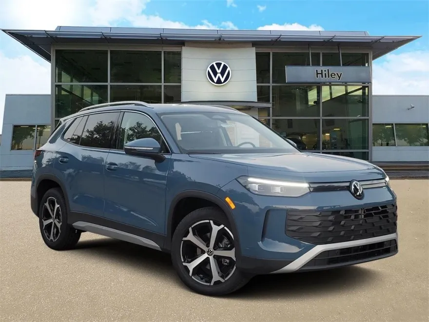 2025 Volkswagen Tiguan SE photo 1