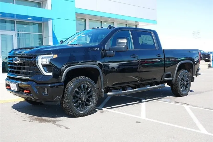 2025 Chevrolet Silverado 3500HD LTZ photo 1