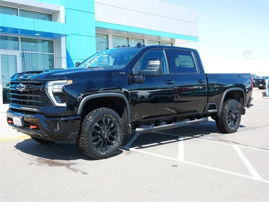 2025 Chevrolet Silverado 3500HD LTZ photo 1