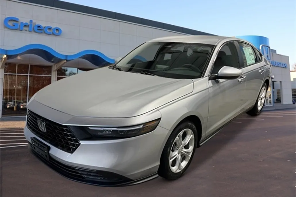 2025 Honda Accord LX photo 1