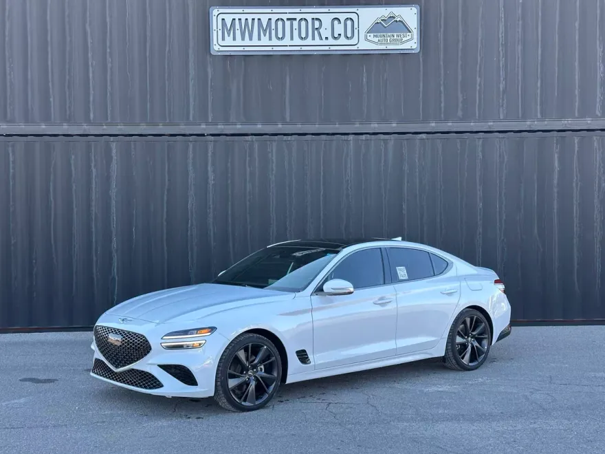 2023 Genesis G70 Sport Prestige 2.0T photo 1