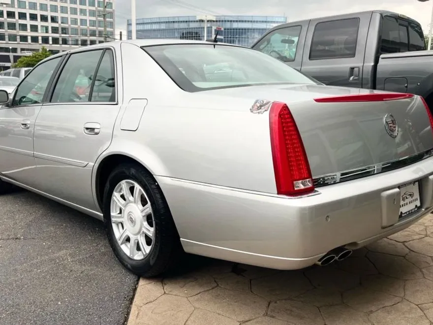 2008 Cadillac DTS photo 1