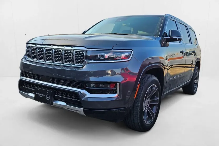 2023 Jeep Grand Wagoneer Base photo 1