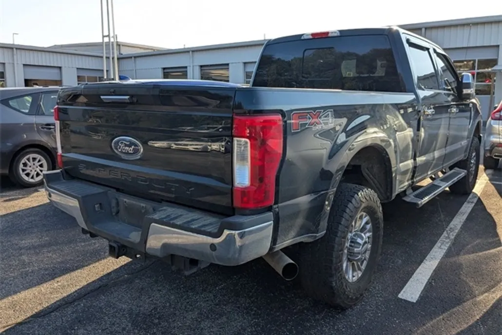 2019 Ford F-350 photo 1