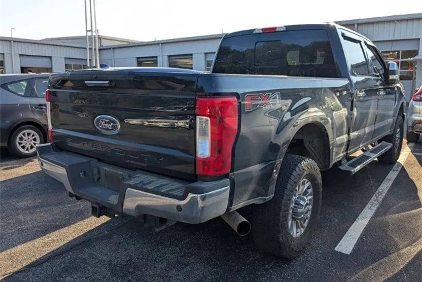 2019 Ford F-350 photo 1