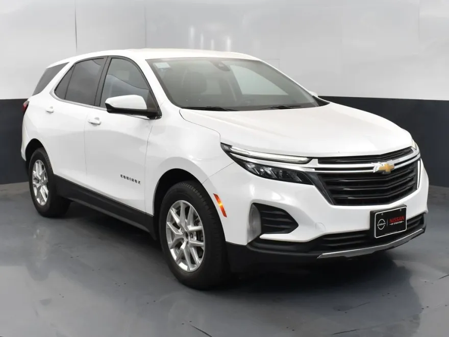 2022 Chevrolet Equinox LT photo 1