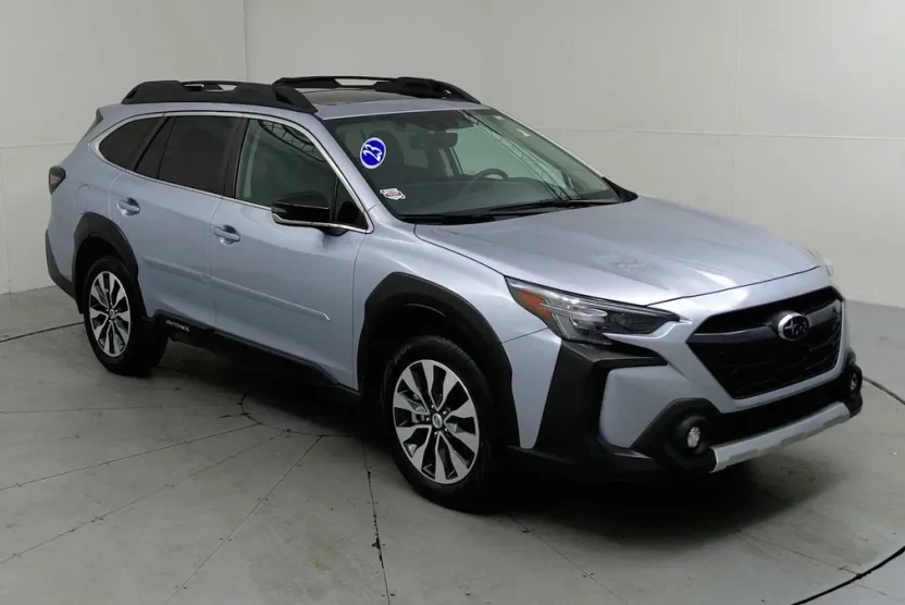 2023 Subaru Outback Limited photo 1
