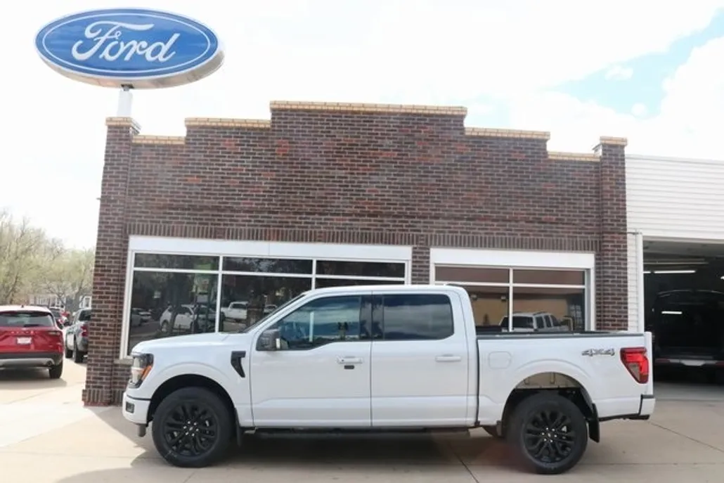 2025 Ford F-150 XLT photo 1