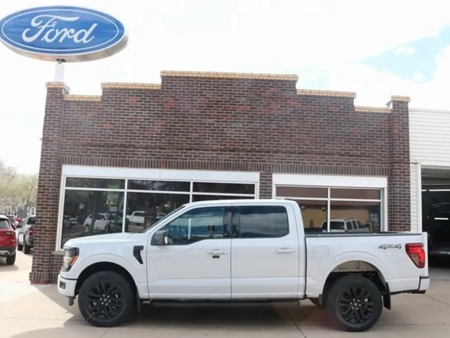 2025 Ford F-150 XLT photo 1
