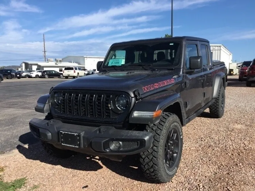 2024 Jeep Gladiator Sport photo 1