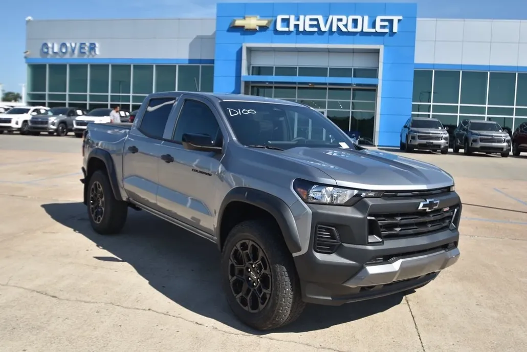 2026 Chevrolet Colorado Trail Boss photo 1