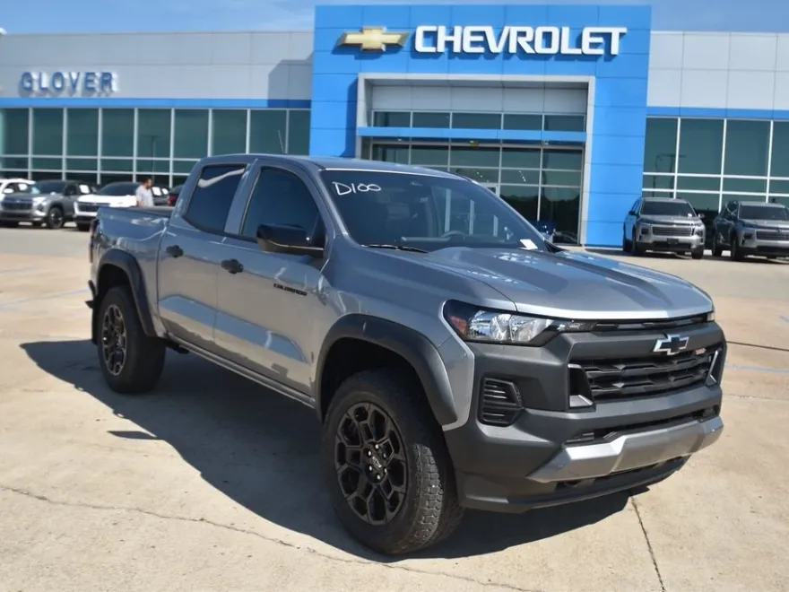 2026 Chevrolet Colorado Trail Boss photo 1