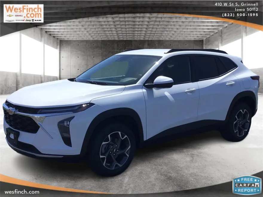 2025 Chevrolet Trax LT photo 1