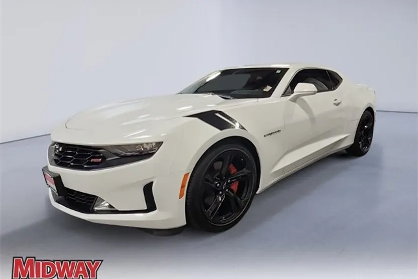 2023 Chevrolet Camaro 1LT photo 1