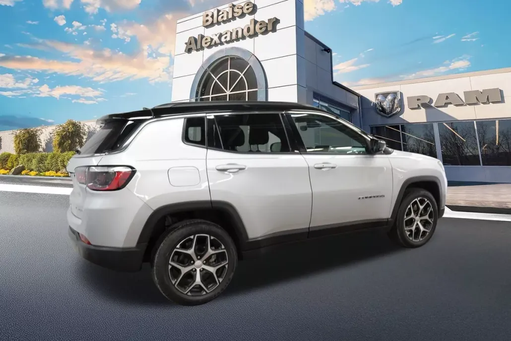 2024 Jeep Compass Limited photo 1