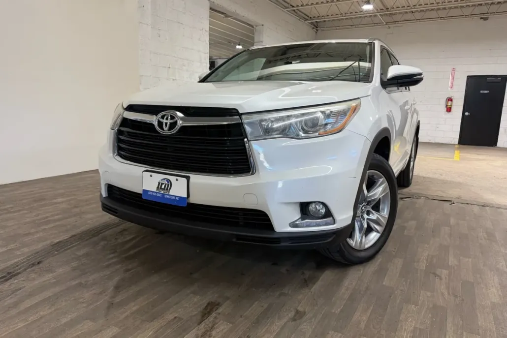 2016 Toyota Highlander Limited photo 1
