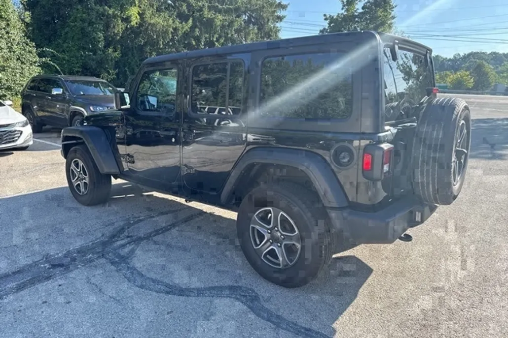 2022 Jeep Wrangler Unlimited Sport S photo 1