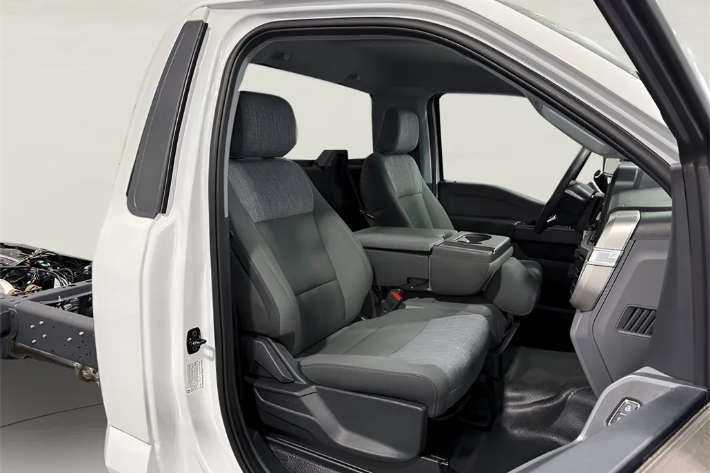 2025 Ford F-350 photo 1