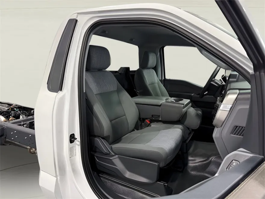 2025 Ford F-350 photo 1