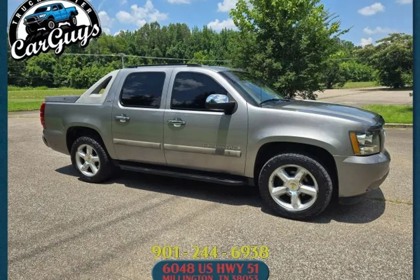 2008 Chevrolet Avalanche LTZ photo 1