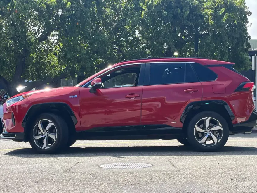 2021 Toyota RAV4 Prime XLE Premium photo 1