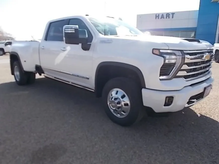 2025 Chevrolet Silverado 3500HD High Country photo 1