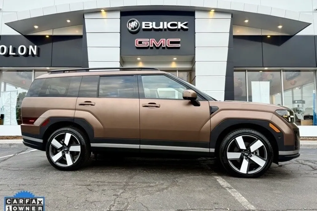 2024 Hyundai Santa Fe Limited photo 1