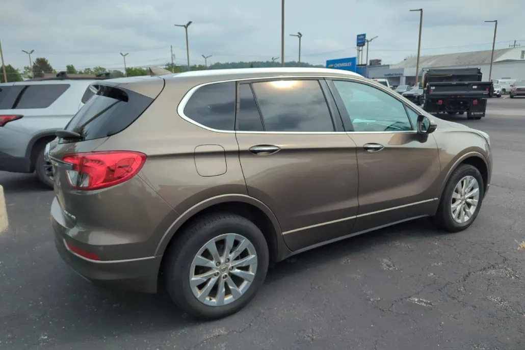 2017 Buick Envision Essence photo 1