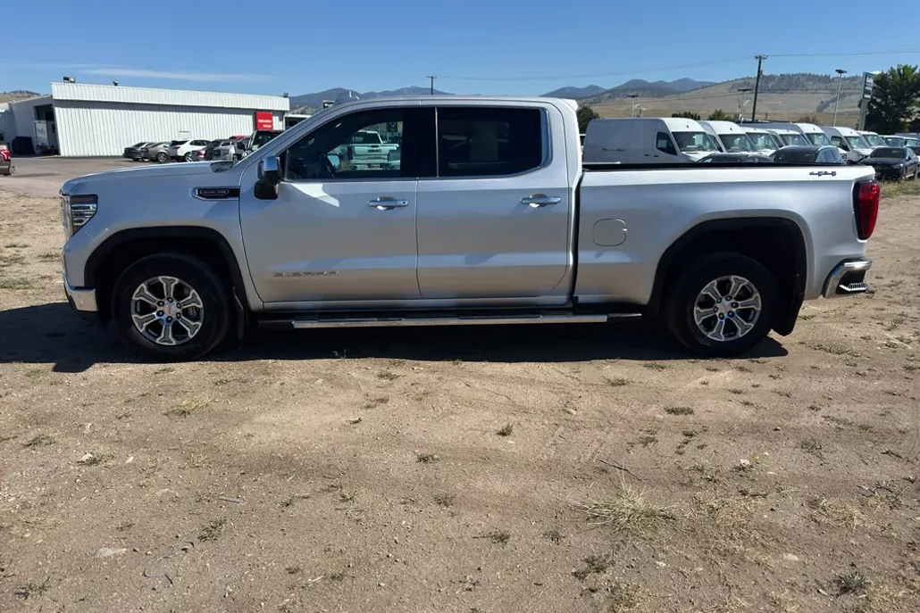 2022 Gmc Sierra 1500 SLT photo 1