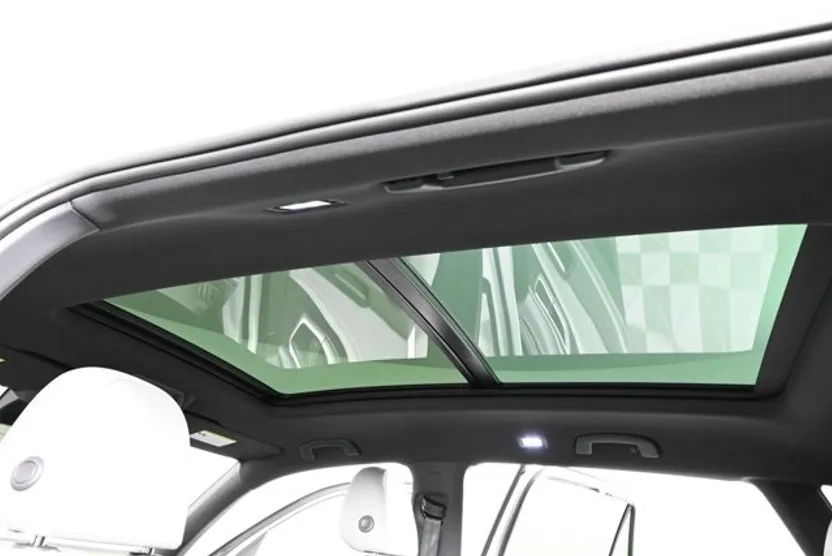 2026 Volkswagen Atlas Cross Sport SEL photo 1
