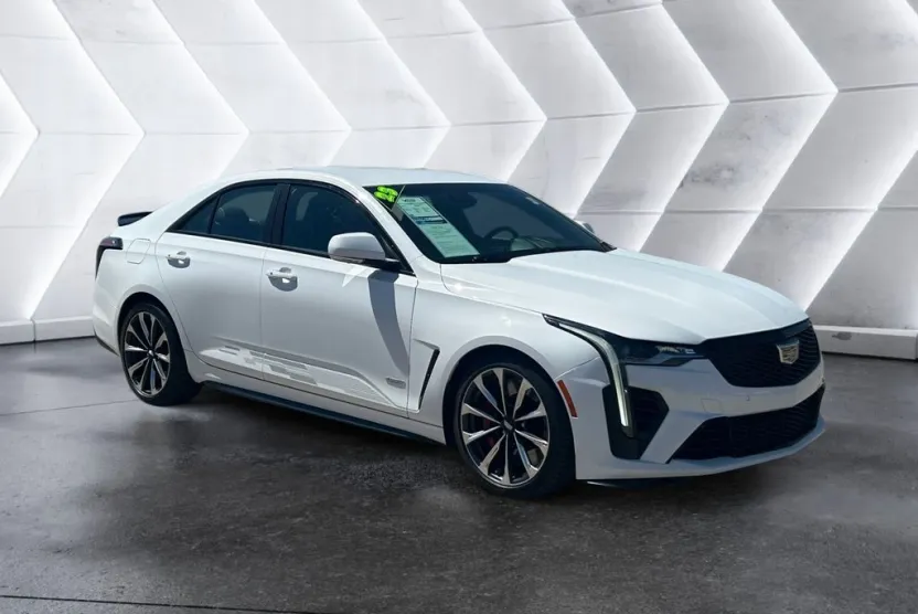 2023 Cadillac CT4 photo 1