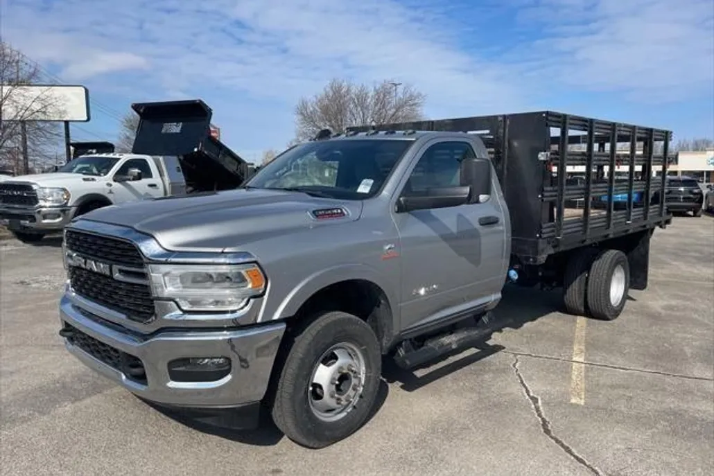 2022 Ram 3500 SLT photo 1