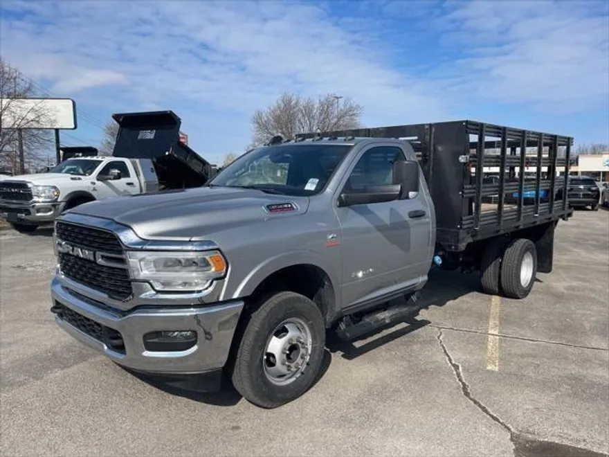 2022 Ram 3500 SLT photo 1