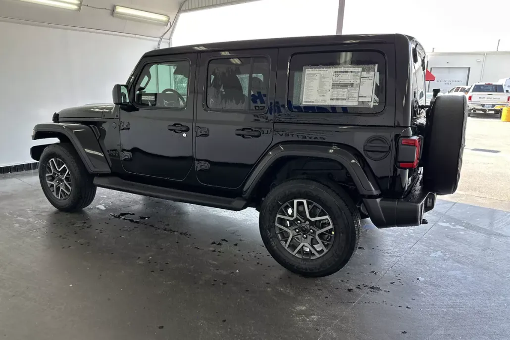 2025 Jeep Wrangler Sahara photo 1