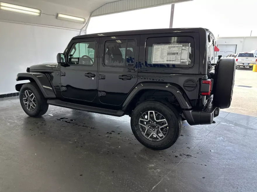 2025 Jeep Wrangler Sahara photo 1